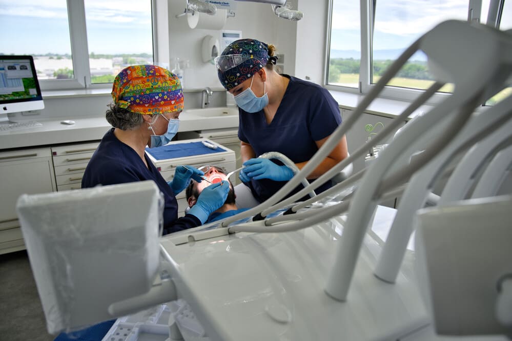 Estrazione dentale: hai un dente da togliere a Treviso. Dott.ssa Francesca Berton